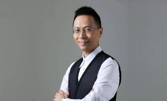 美女露胸的视频